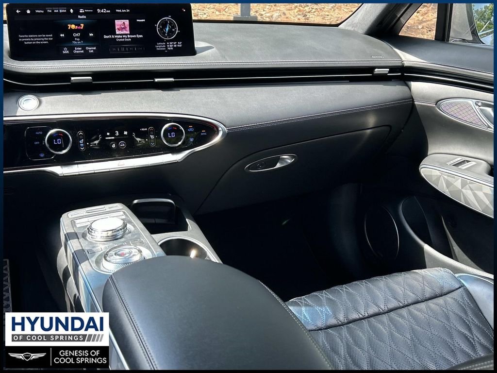 Used 2022 Silver Genesis 3.5T Sport image 27