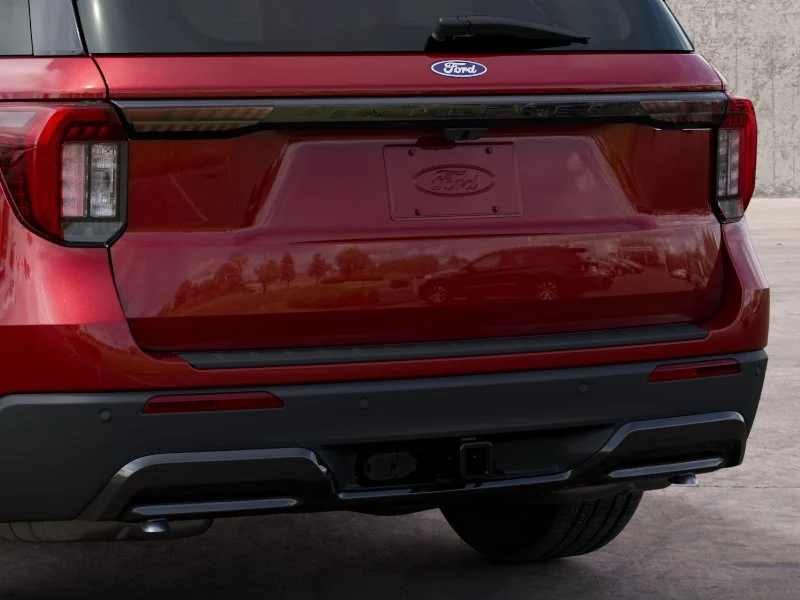 New 2027 Ruby Red Metallic Tinted Clearcoat Ford ST-Line image 23