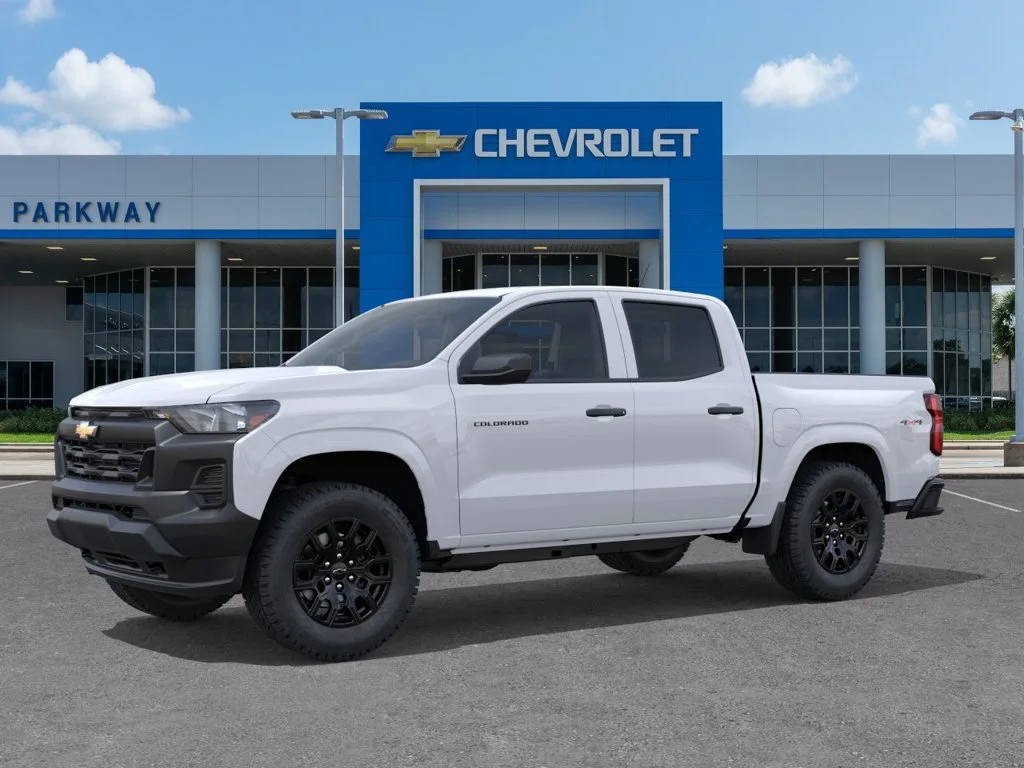 New 2026 Summit White Chevrolet WT image 2
