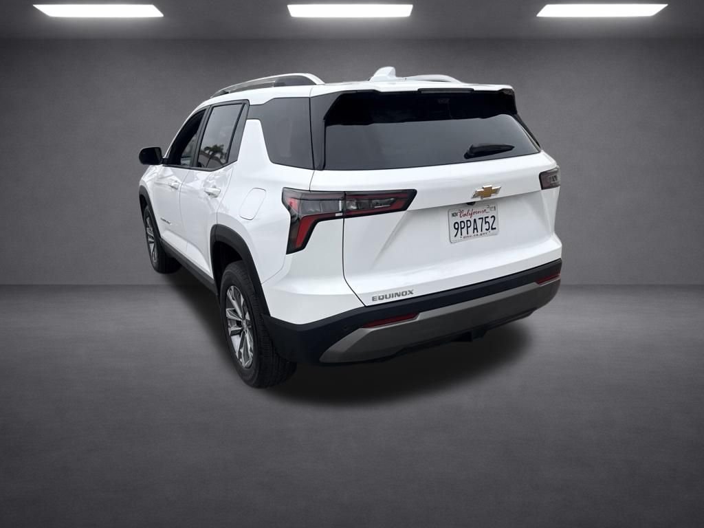 Used 2025 White Chevrolet LT image 12