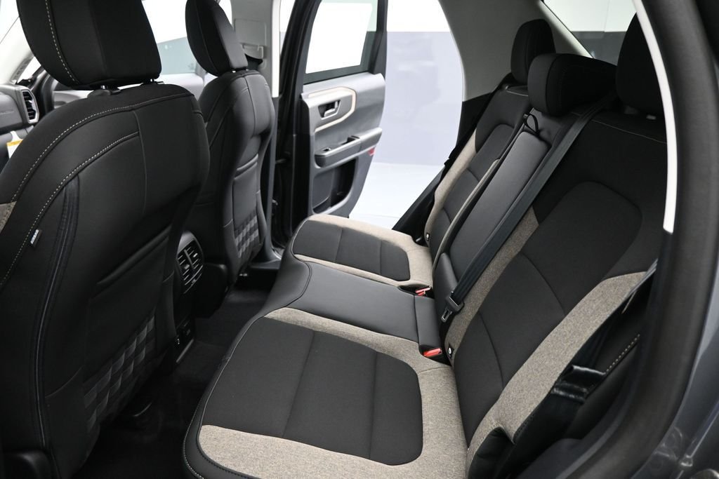 New 2026 Carbonized Gray Metallic Ford Big Bend image 28