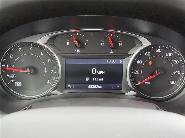 Used 2023 Red GMC SLT Front-Wheel Drive image 18