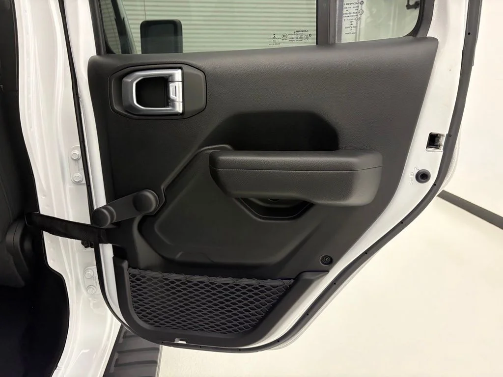 Used 2023 White Jeep Sport image 27