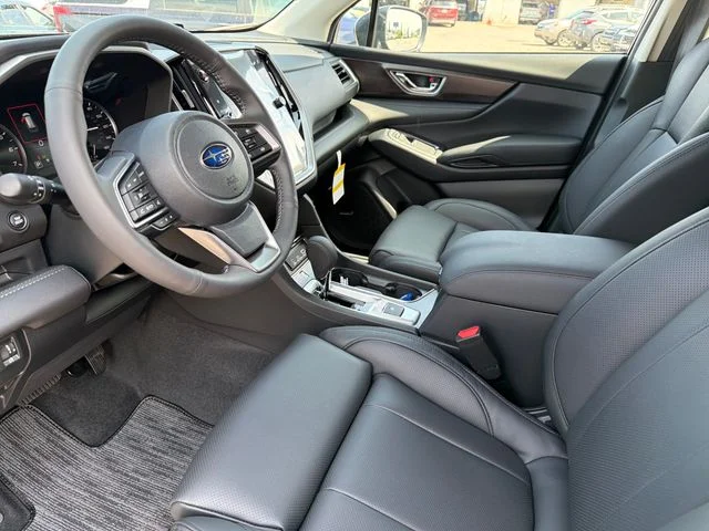 New 2026 CRYSTAL BLACK SILICA Subaru Touring 7-Passenger image 17