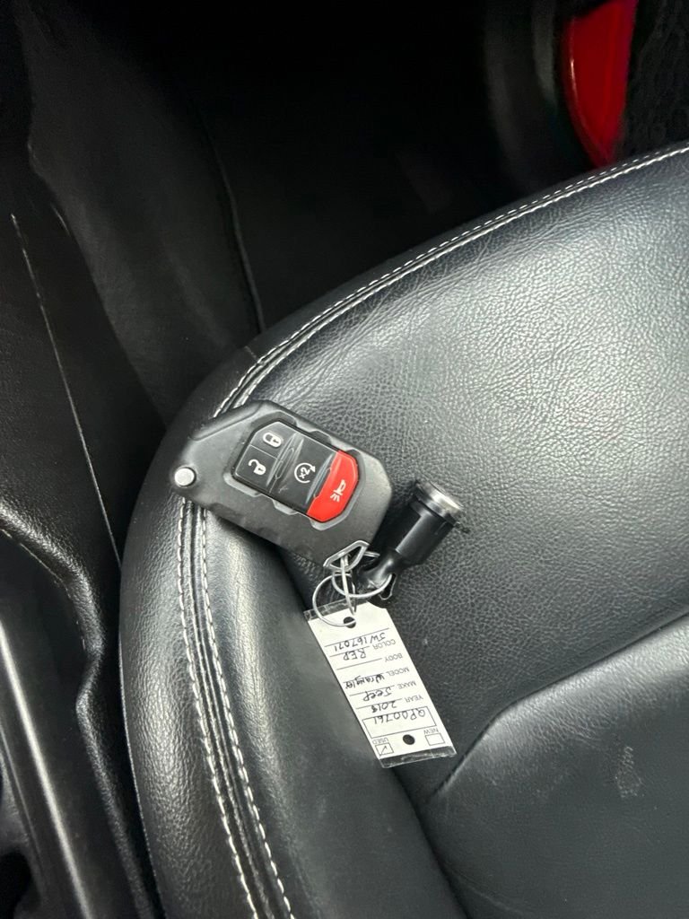 Used 2018 Red Jeep Unlimited Sahara image 21