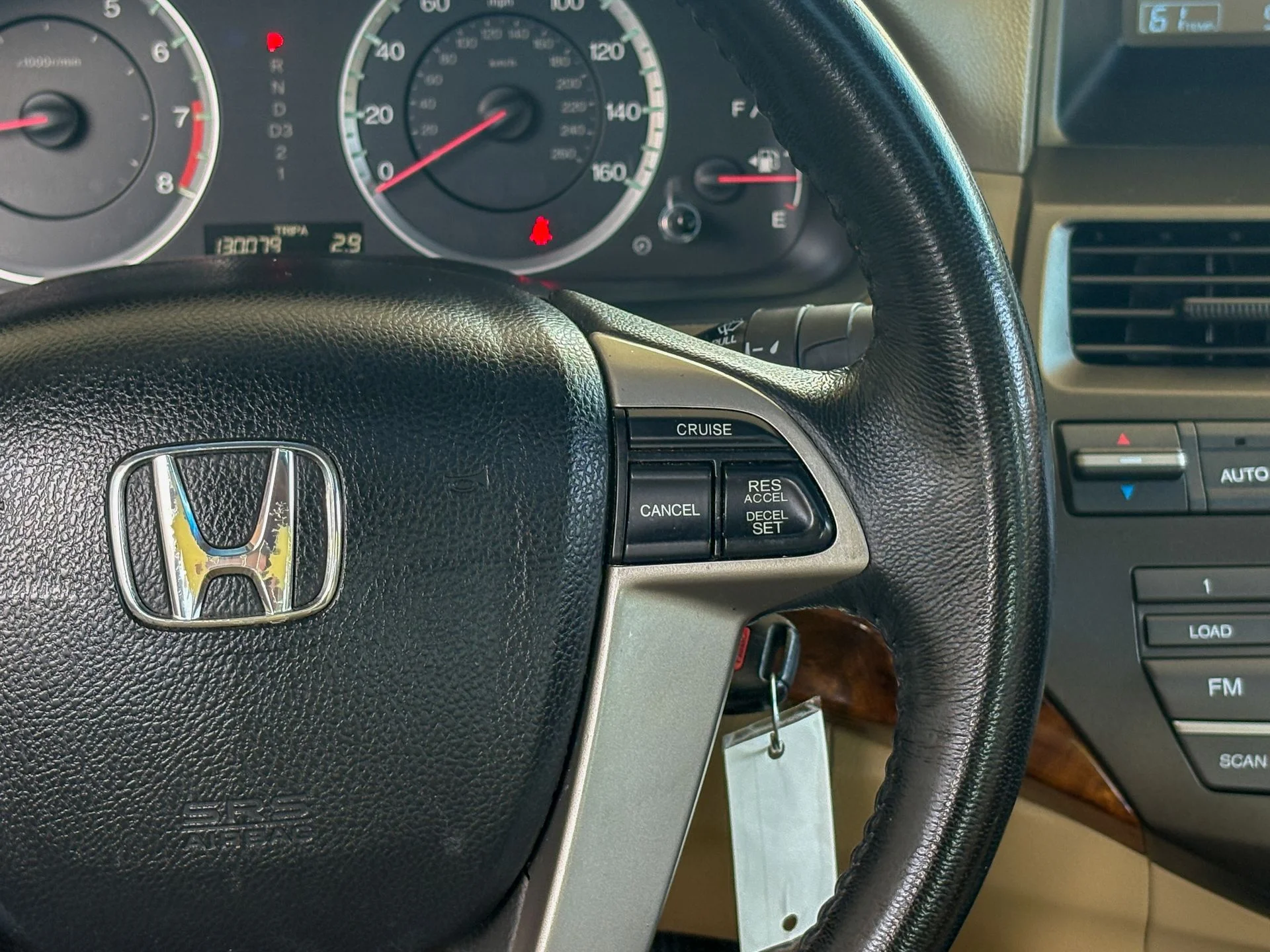 Used 2010 White Honda EX-L image 24