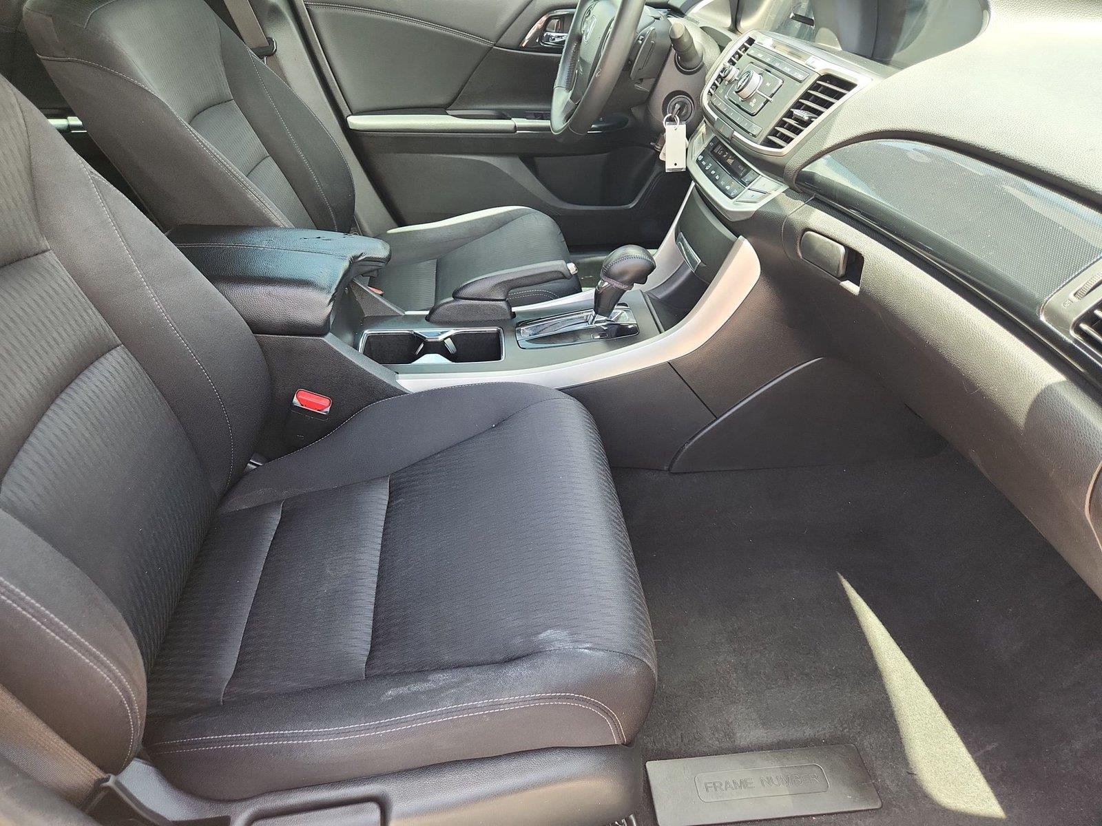 Used 2015  Honda Sport image 24