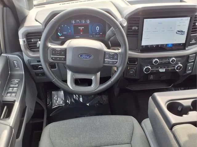 Used 2025  Ford XLT image 4