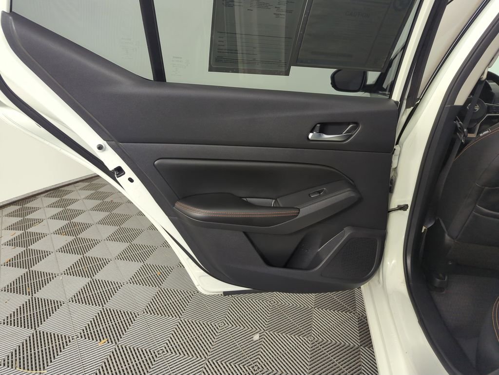 Used 2021 White Nissan 2.5 SR image 29