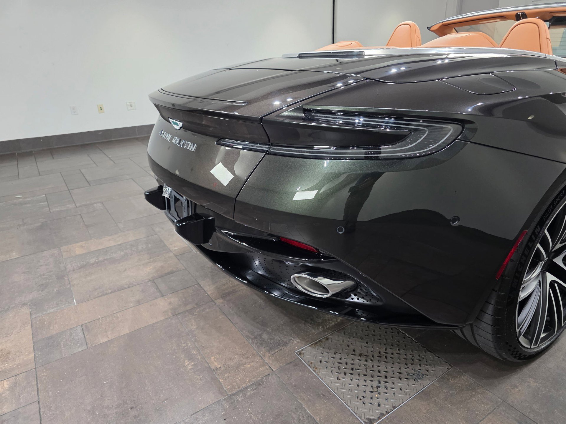 New 2026 Minotaur Green Aston Martin Volante image 8