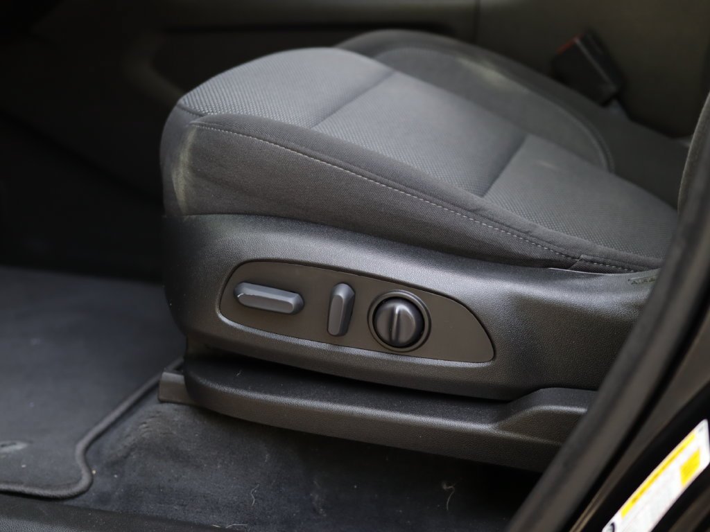 Used 2023 Mosaic Black Metallic Chevrolet LT Cloth image 23