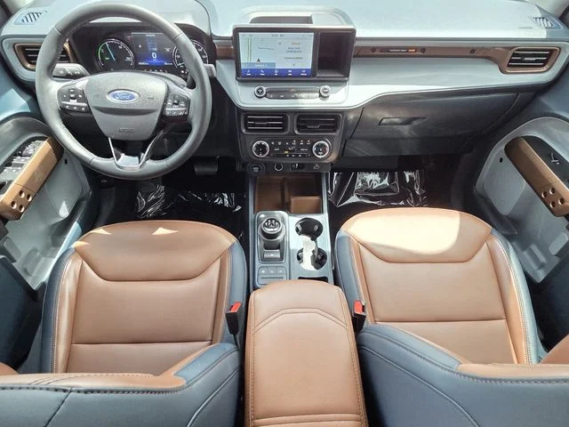 Used 2023 White Ford Lariat image 12
