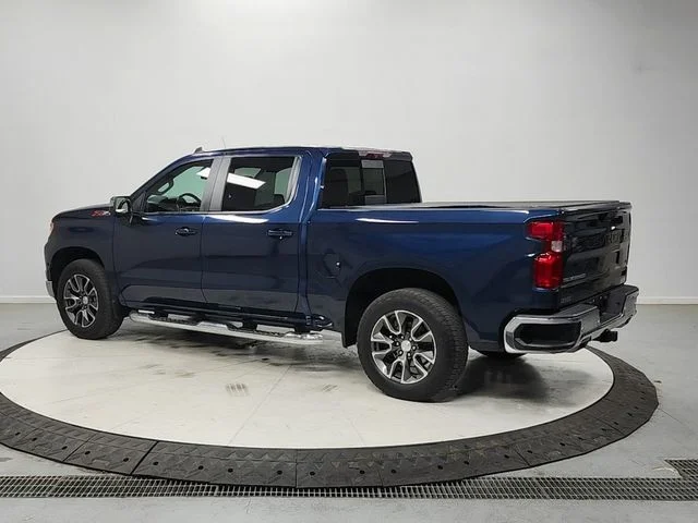 Used 2023 Blue Chevrolet LT image 5