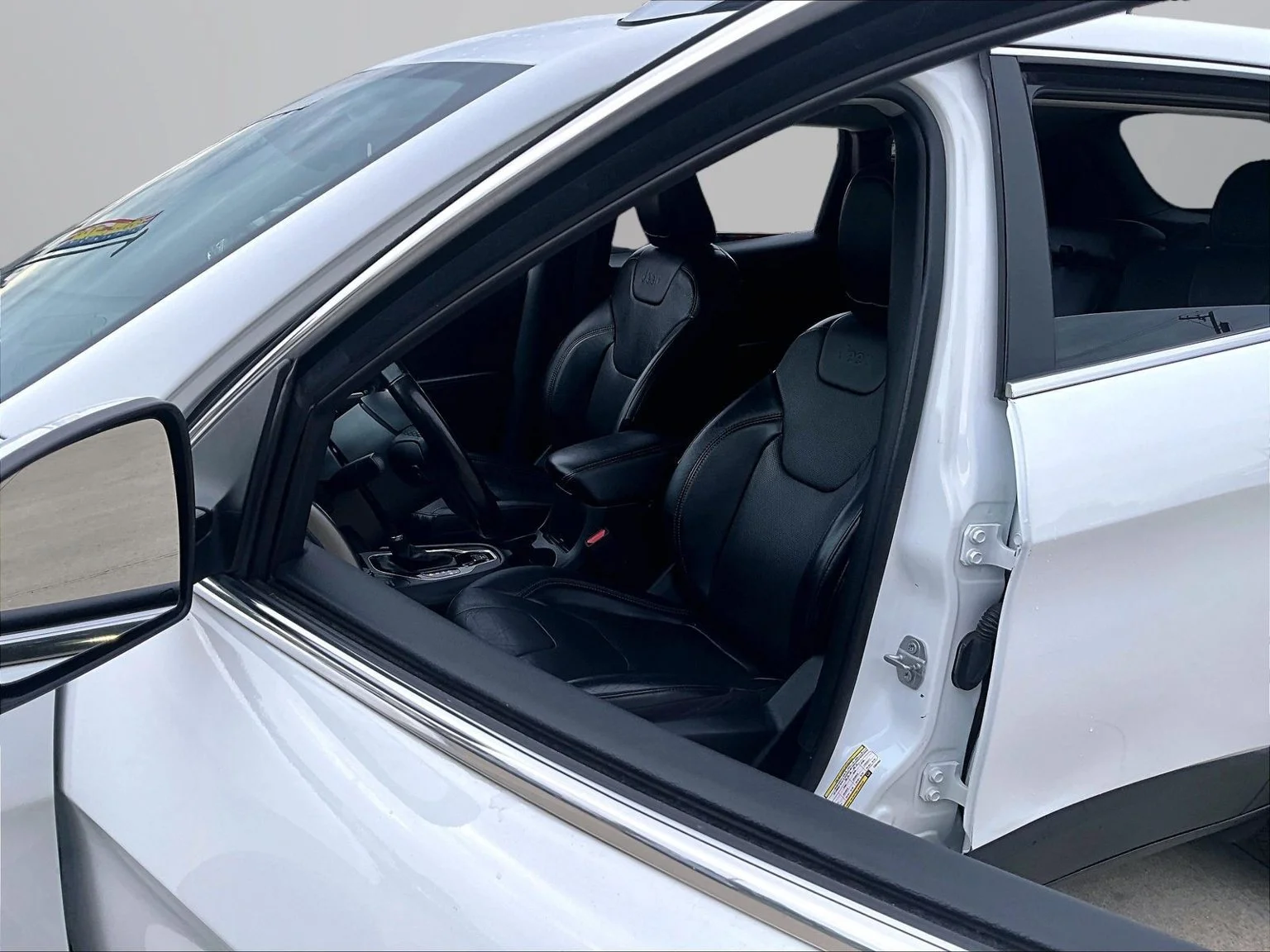 Used 2020 White Jeep Limited image 25