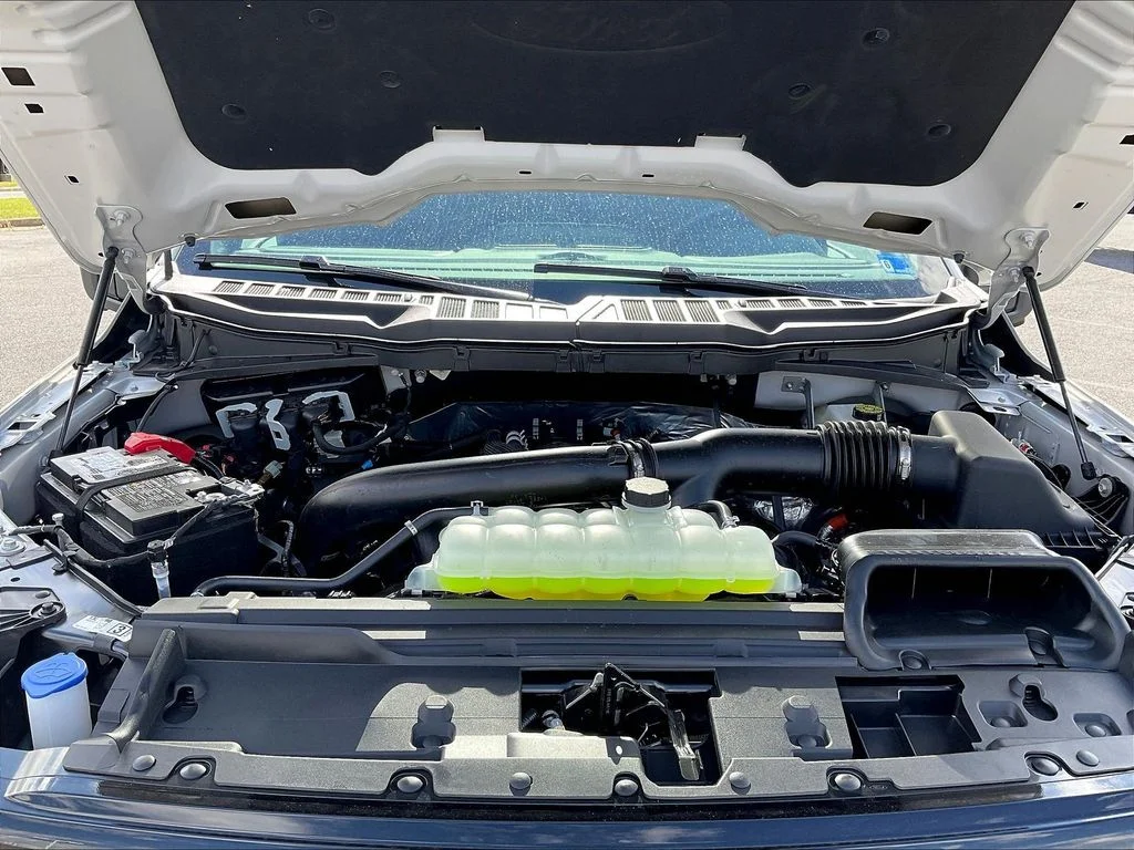 New 2026 Avalanche Ford XLT image 11