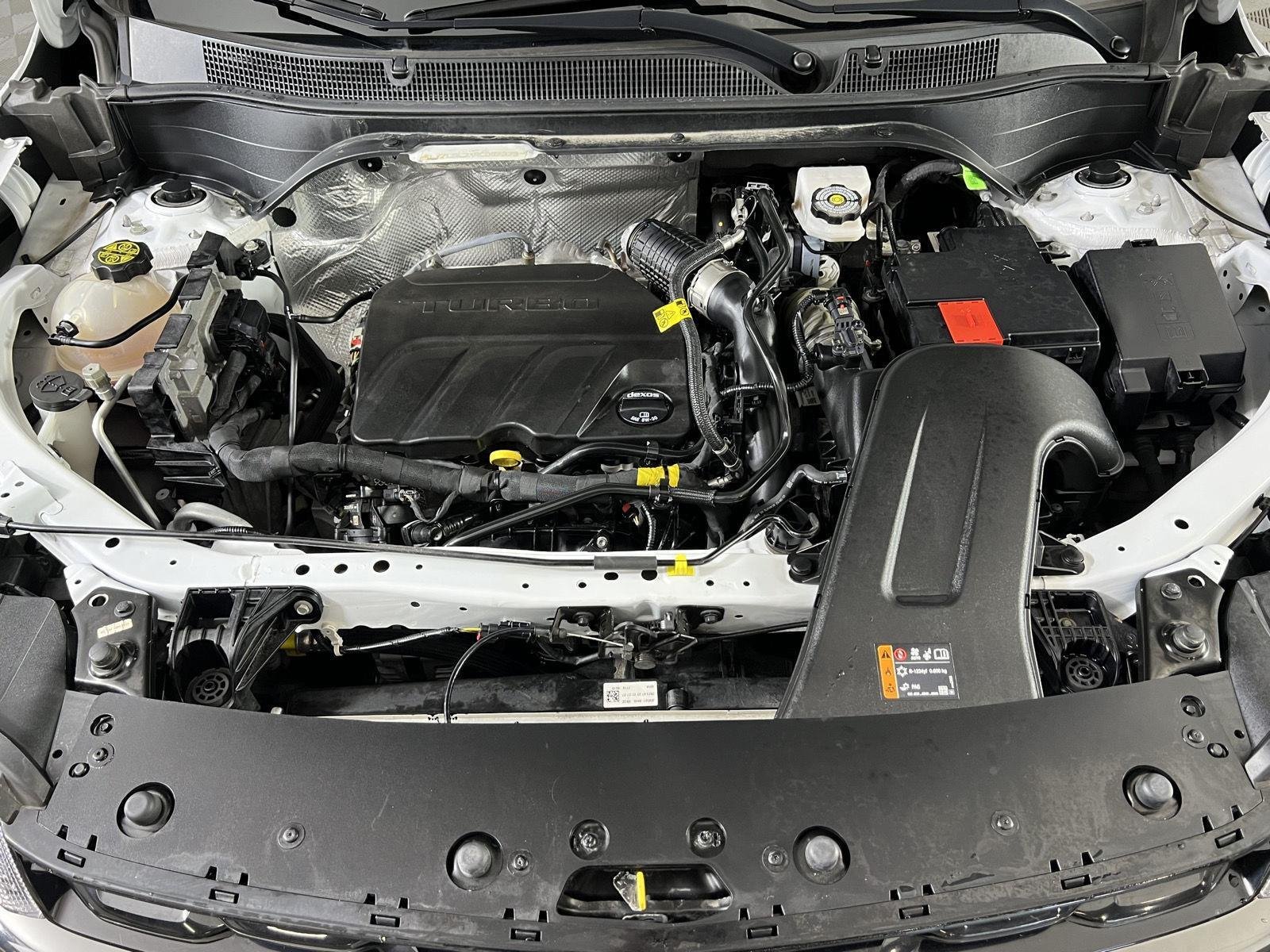 Used 2024 Summit White Chevrolet 1RS image 22