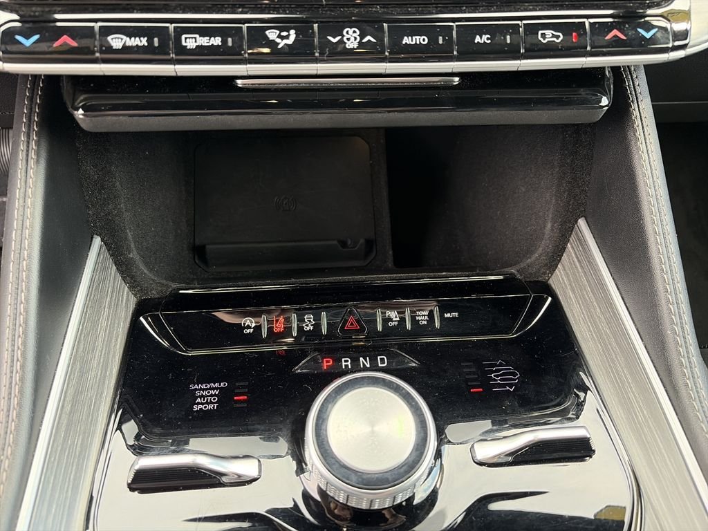 Used 2024 Black Jeep Series III image 25