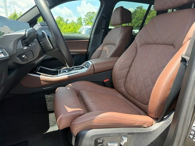 Used 2026 Green BMW xDrive40i image 13