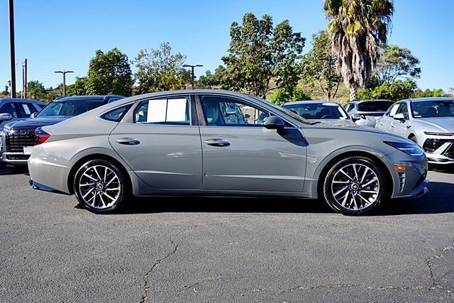 Used 2023 Gray Hyundai Limited image 6