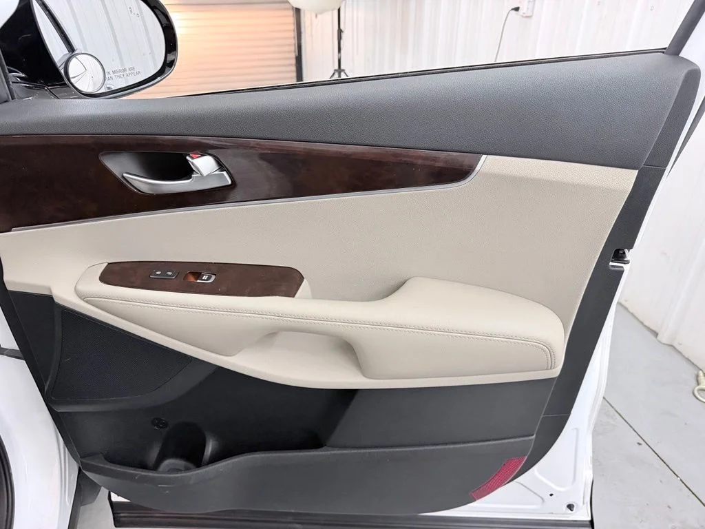 Used 2017 Snow White Pearl Kia EX image 45