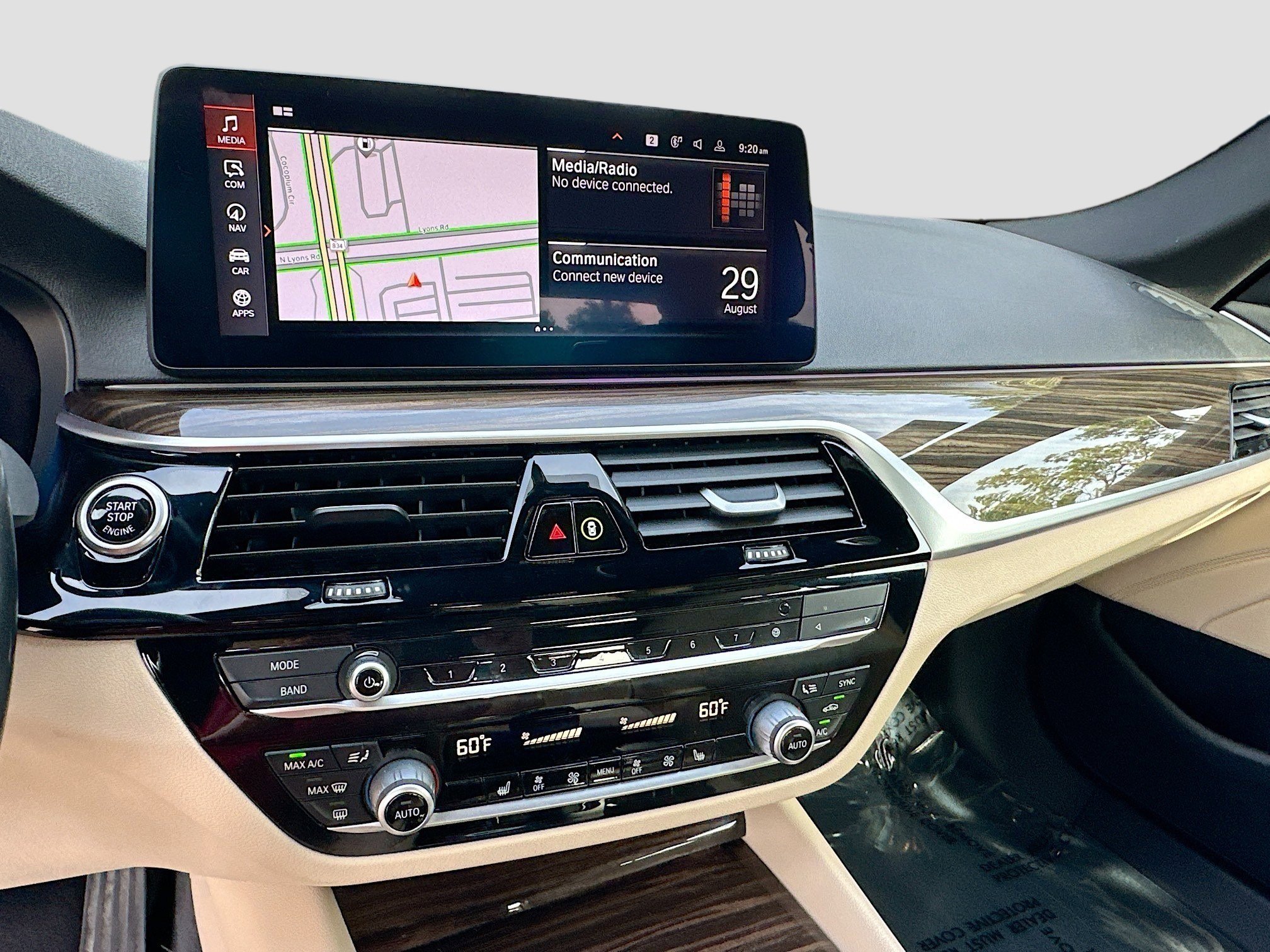 2022 BMW 5 Series 540i - Photo 13