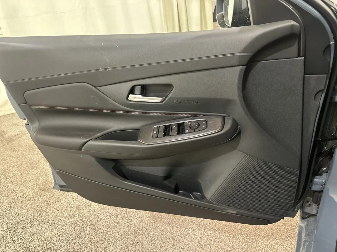 2026 Nissan Sentra SR - Photo 17