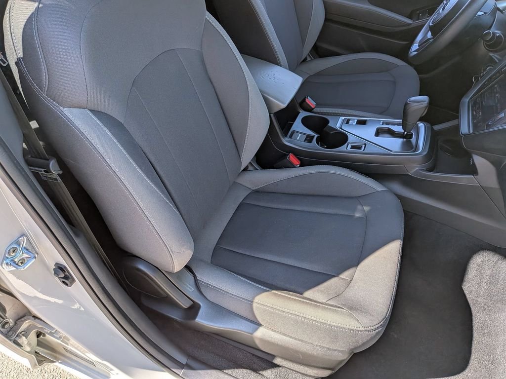 Used 2024 White Subaru Base image 24