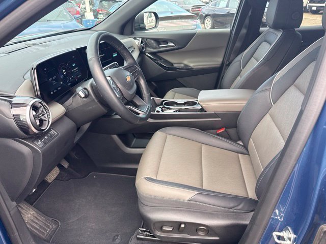 Used 2025 Blue Chevrolet LT image 17
