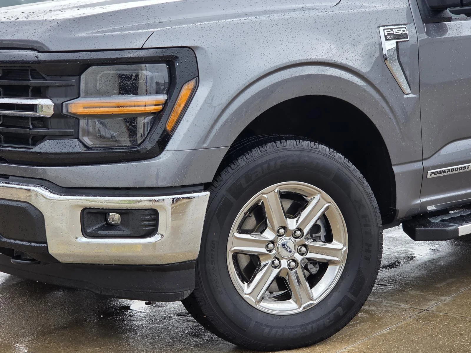 Used 2024 Oxford White Ford XLT image 7