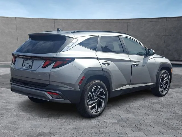 New 2026 Silver Hyundai SEL Plus image 2