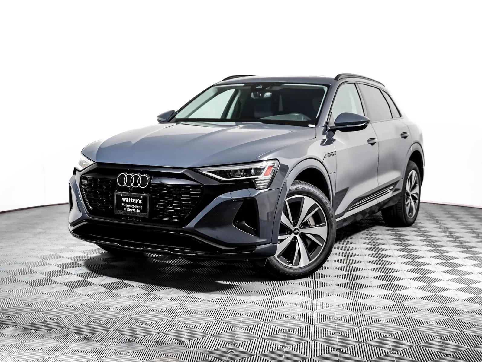 2024 Audi Q8 e-tron