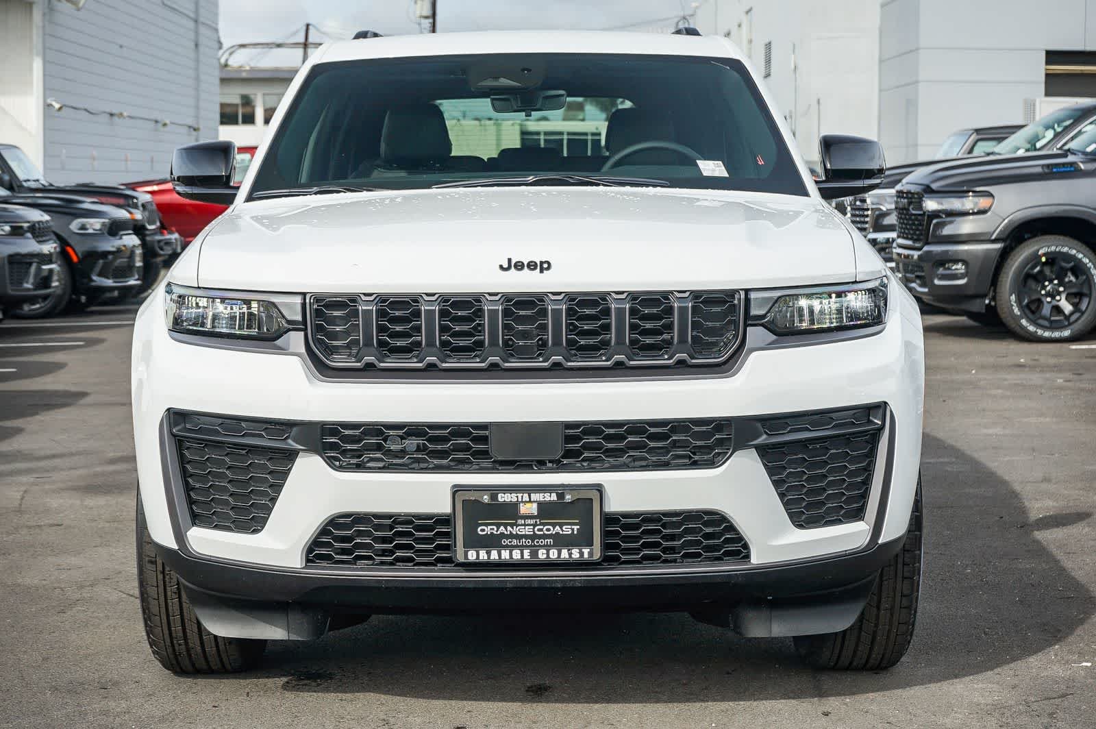 New 2026 Bright White Clearcoat Jeep Laredo Altitude image 2