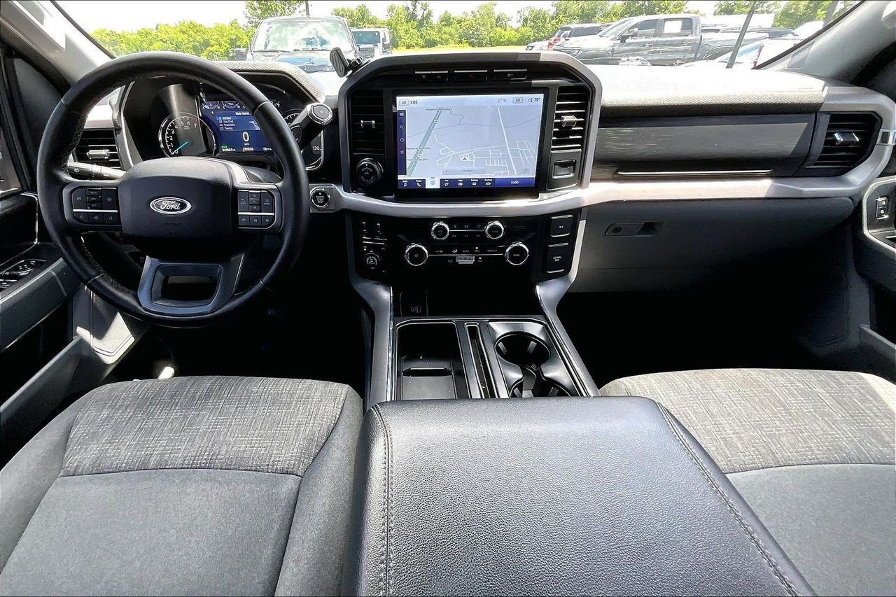 Used 2023 Agate Black Metallic Ford XLT image 10