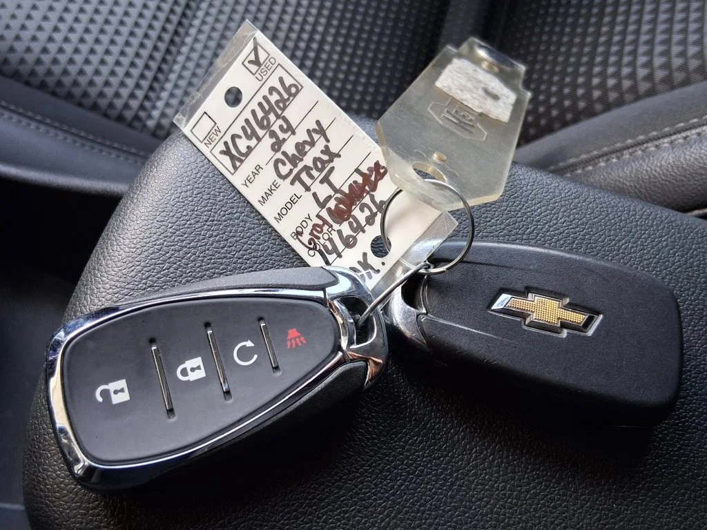 Used 2024 Sterling Gray Metallic Chevrolet LT image 23