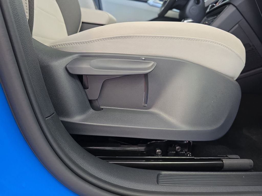 New 2026 Blue Volkswagen 1.5T SE image 36