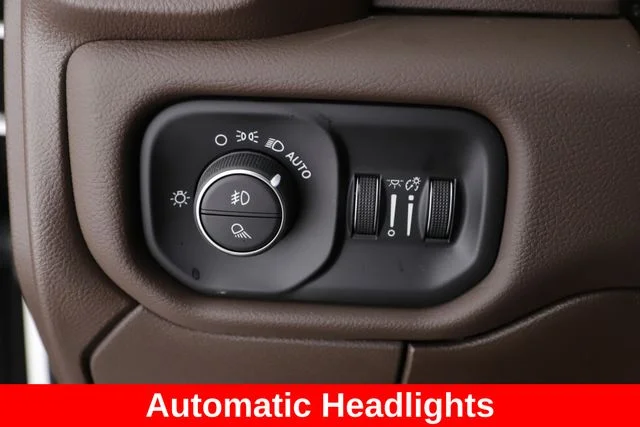 New 2026 Bright White Clear-Coat Exterior Paint RAM Laramie image 22