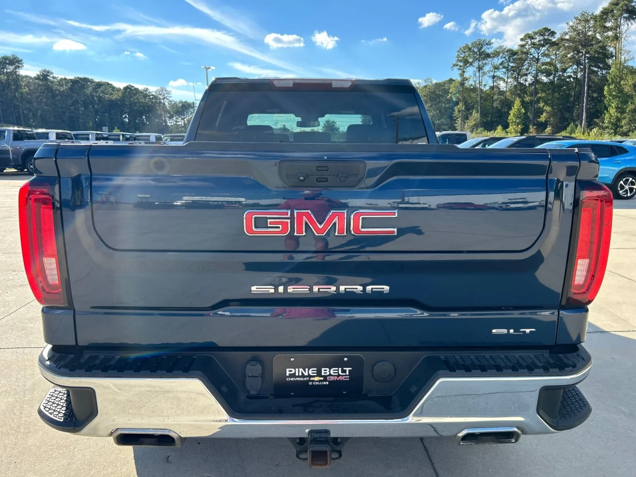 Used 2023 PACIFIC BLUE METALLIC GMC SLT image 6