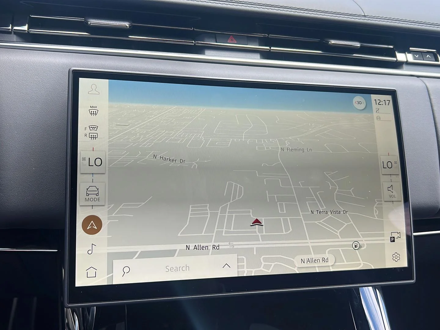 New 2026 Fuji White Land Rover Dynamic SE image 17