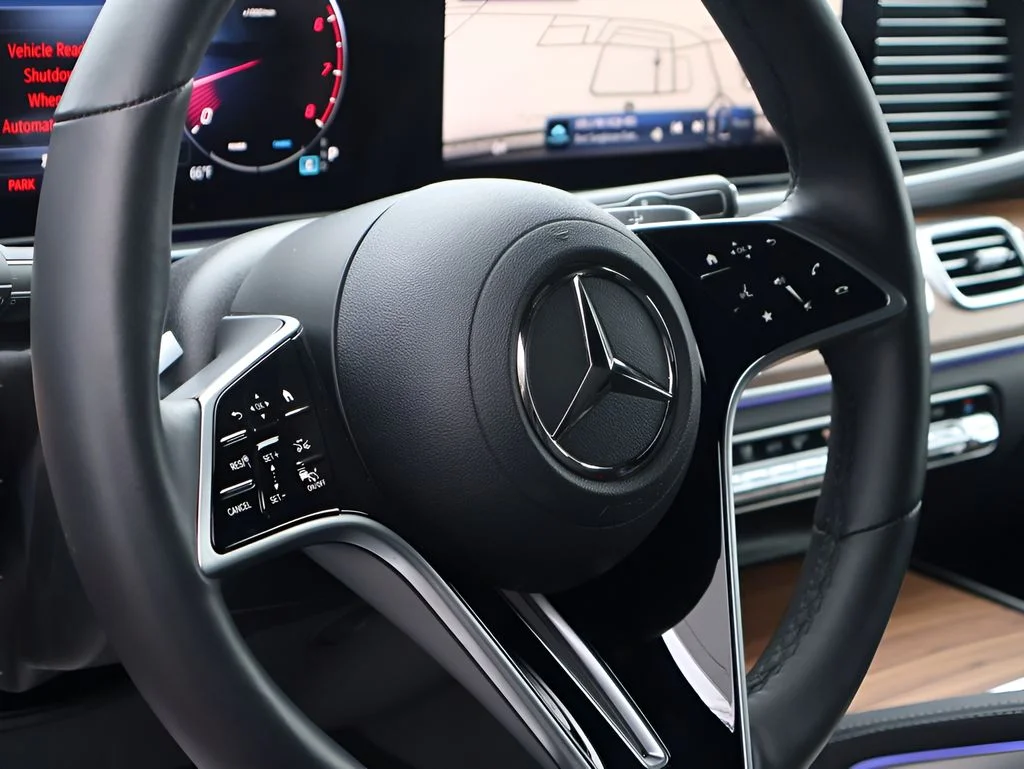 Used 2025 MANUFAKTUR Cardinal Red Mercedes-Benz GLE 450 image 20