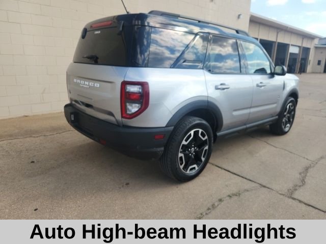 2021 Ford Bronco Sport Outer Banks photo 3