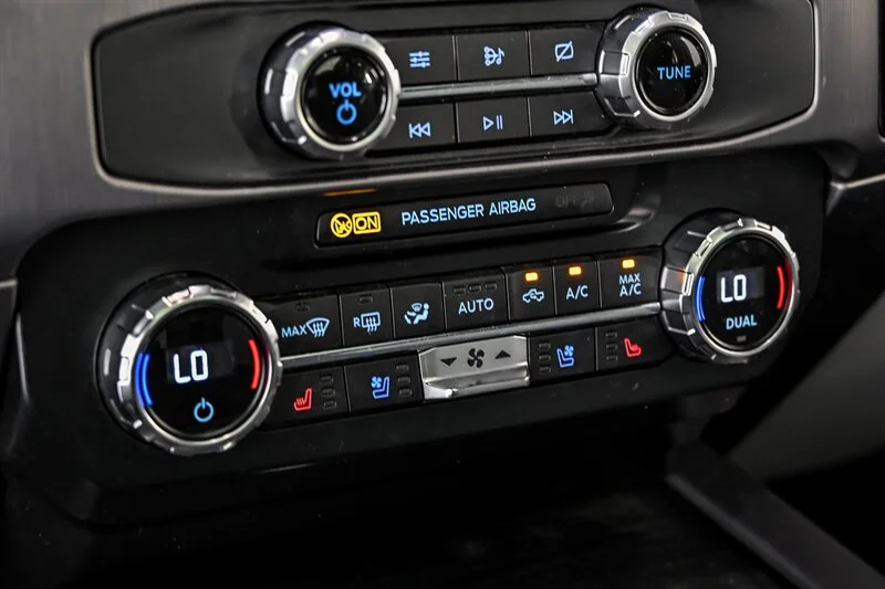Used 2022 Atlas Blue Ford XL image 36