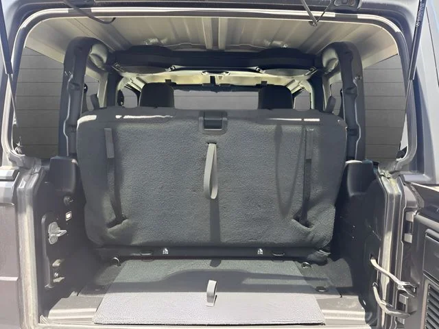 Used 2020 Gray Jeep Rubicon image 18