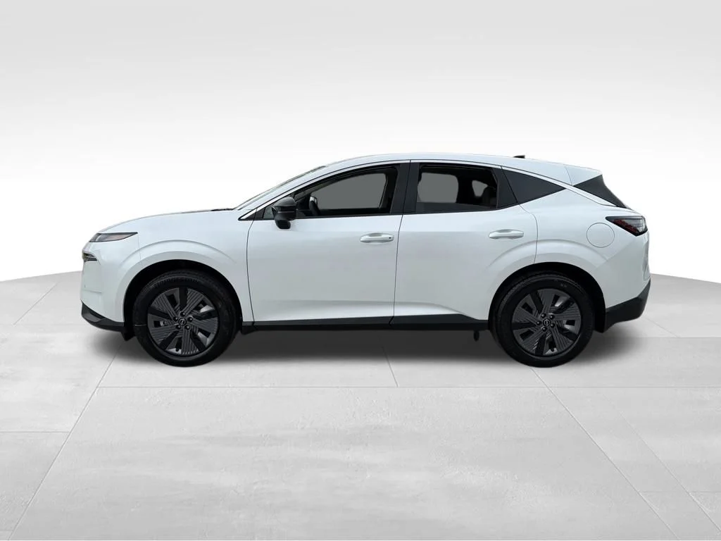New 2026 White Nissan SL image 4