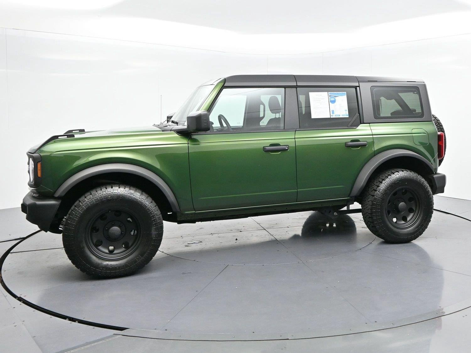 Used 2025 Green Ford Base image 3