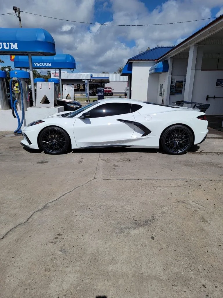 Used 2023 Arctic White Chevrolet 1LT image 4
