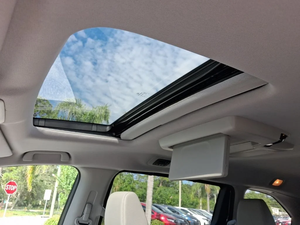 Used 2020 Gray Honda EX-L image 18
