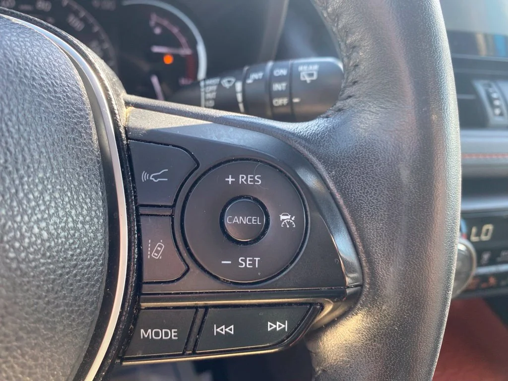 Used 2020 Blue Toyota Adventure image 28