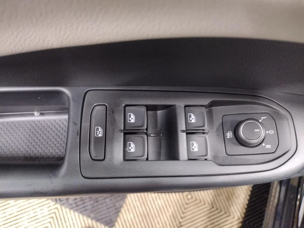 New 2026 Black Volkswagen 1.5T S image 18