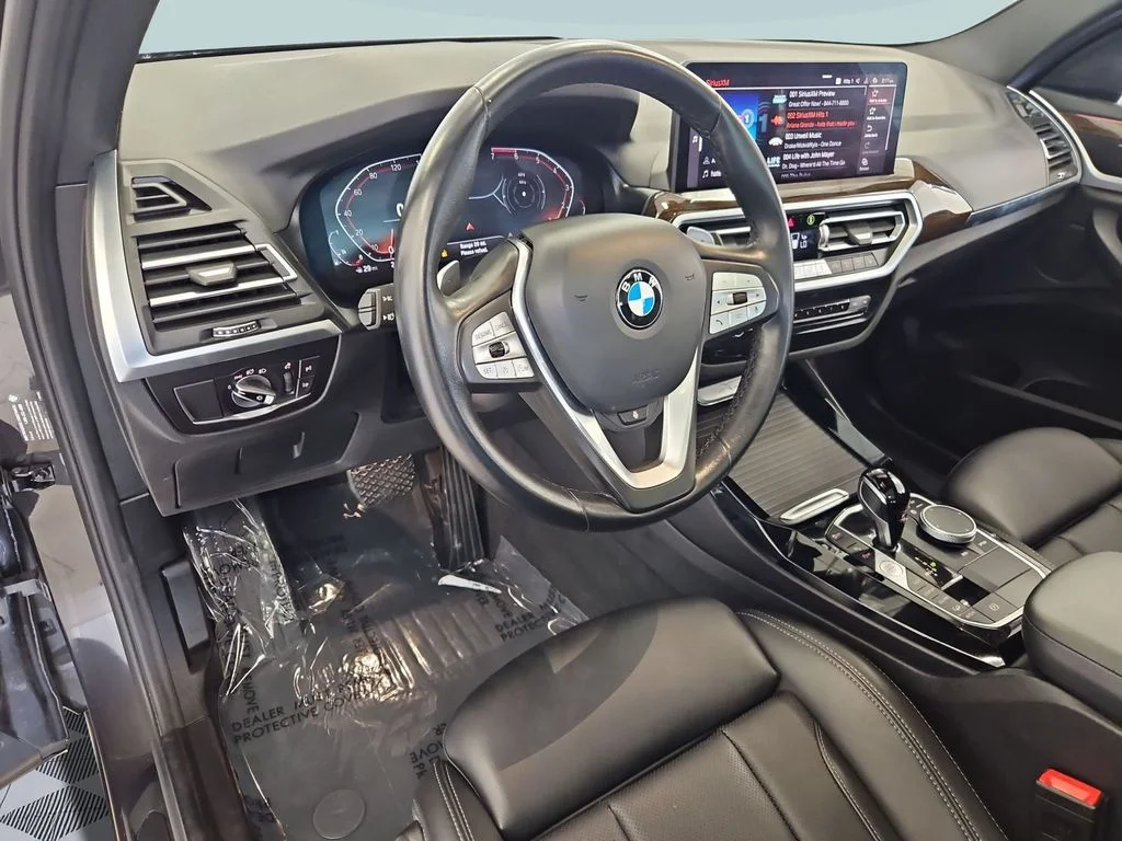 Used 2022 Dark Graphite Metallic BMW xDrive30i image 13