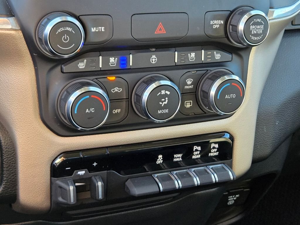 Used 2022 Silver Ram Laramie image 31